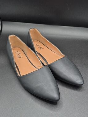 TAXI Black Pointed-Toe Women's Flats